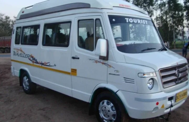 
								12 Seater Tempo Traveller full									